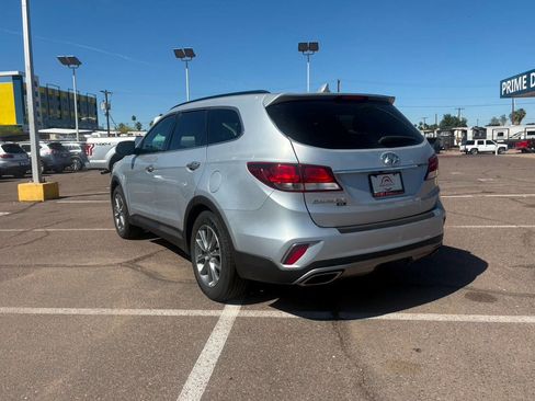 Used 2019 Hyundai Santa Fe XL SE image 6