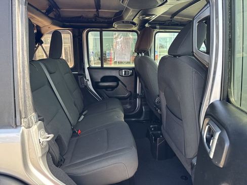 Certified 2018 Jeep Wrangler Unlimited Sport S AWD/4WD image 25