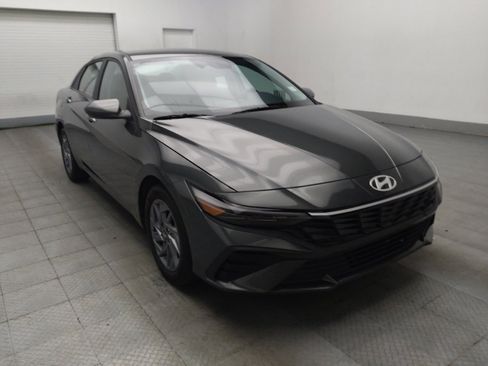 Used 2024 Hyundai Elantra SEL image 13