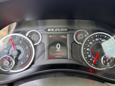 Used 2025 RAM 2500 Big Horn AWD/4WD image 17