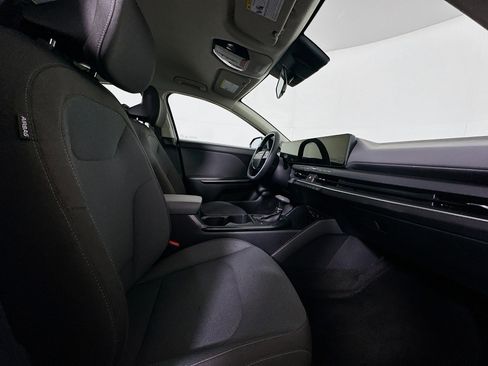 Used 2025 Kia K4 LXS image 30