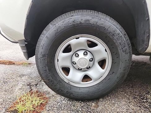 Used 2022 Toyota Tacoma SR image 21