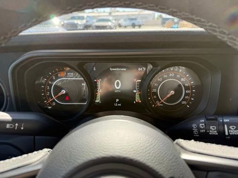 New 2025 Jeep Wrangler Unlimited Rubicon w/ XTREMEE 35" Tire Package image 16