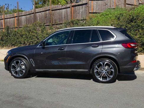 Used 2023 BMW X5 xDrive40i w/ Premium Package image 29