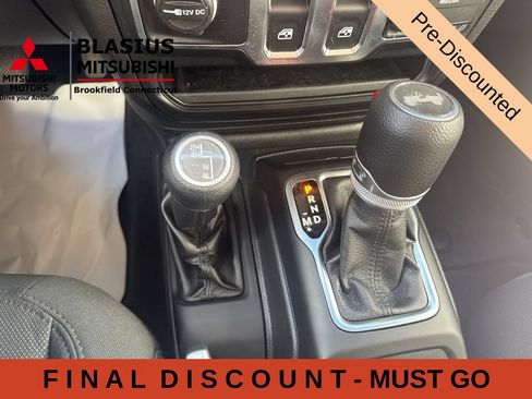 Used 2022 Jeep Wrangler Sport AWD/4WD image 32