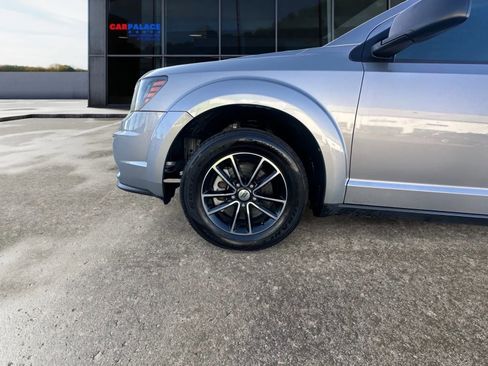 Used 2018 Dodge Journey SE w/ Blacktop Package image 13