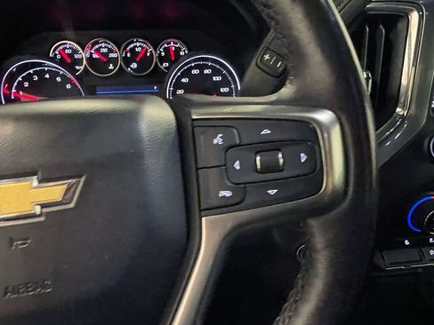 Used 2021 Chevrolet Silverado 1500 LT AWD/4WD image 38