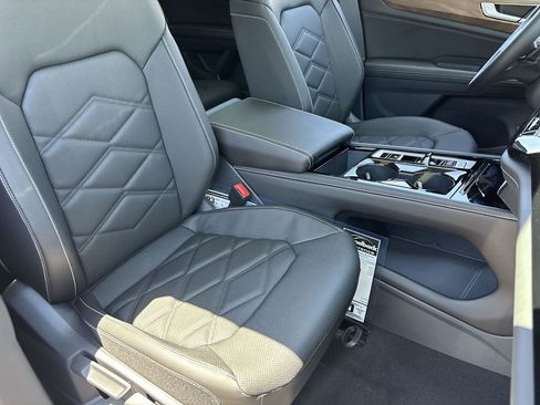 New 2026 Volkswagen Atlas SE FWD image 7