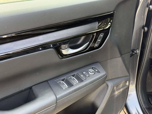 Used 2025 Honda CR-V EX-L image 18