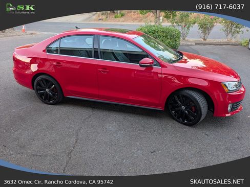 Used 2014 Volkswagen Jetta GLI Autobahn FWD image 6