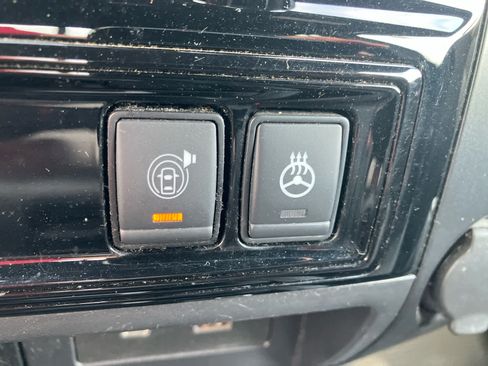 Used 2021 Nissan Titan PRO-4X w/ Pro-4x Convenience Package AWD/4WD image 34