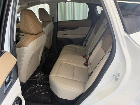 Used 2025 Nissan Murano Platinum w/ Cargo Package AWD/4WD image 18