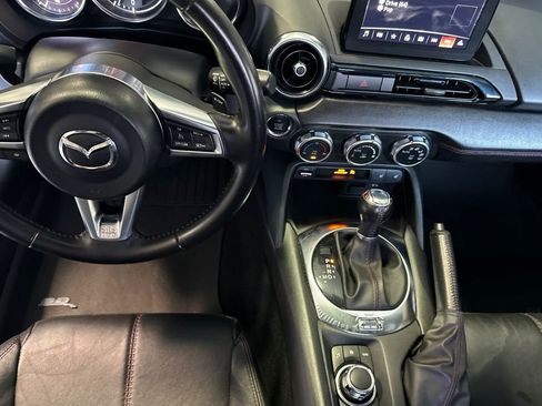 Used 2018 MAZDA MX-5 Miata RF Grand Touring image 12