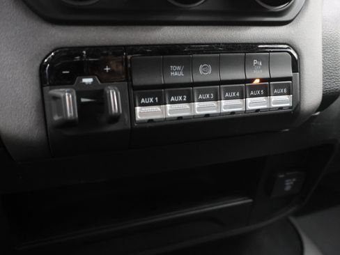 Used 2024 RAM 3500 Tradesman w/ Chrome Appearance Group AWD/4WD image 45