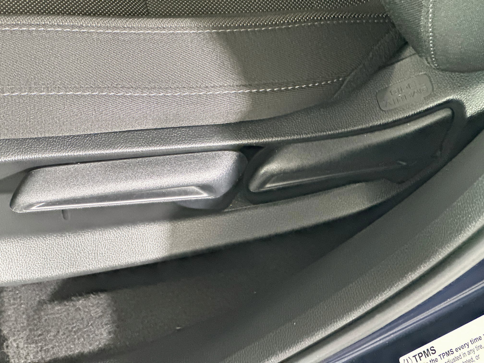 Used 2025 Honda CR-V LX image 13