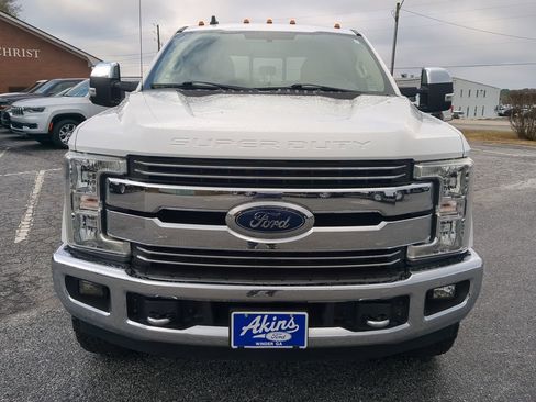Used 2019 Ford F250 Lariat w/ Chrome Package image 7