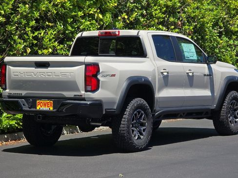 New 2026 Chevrolet Colorado ZR2 w/ Technology Package AWD/4WD image 4