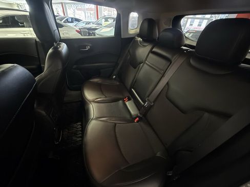 Used 2019 Jeep Compass Latitude AWD/4WD image 26