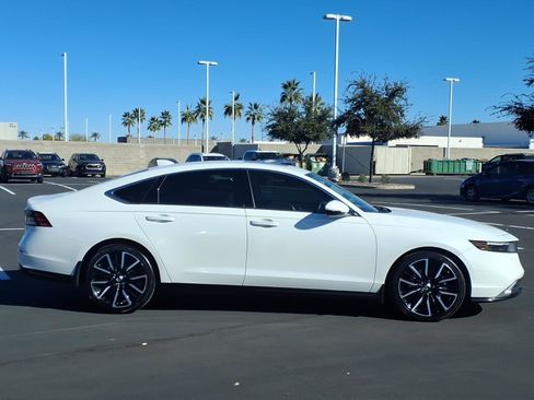 Used 2024 Honda Accord Touring image 7