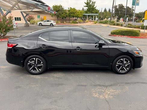 Used 2025 Nissan Sentra SV FWD image 7