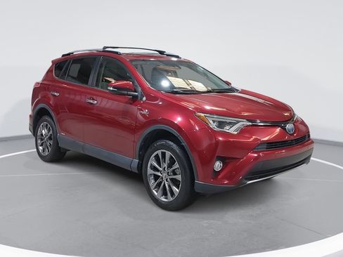 Used 2018 Toyota RAV4 Limited image 3