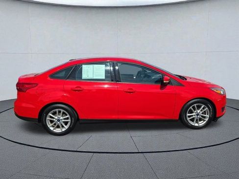 Used 2016 Ford Focus SE image 6