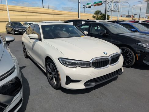 Used 2022 BMW 330i Sedan w/ Driving Assistance Package image 1