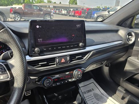 Used 2022 Kia Forte GT-Line w/ GT-Line Technology Package FWD image 15