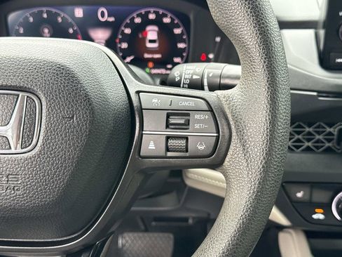 Certified 2023 Honda Accord EX image 11