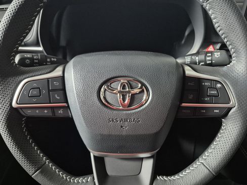 New 2026 Toyota Sienna XSE FWD image 18