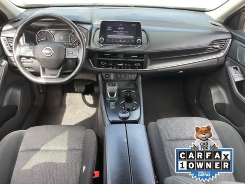 Used 2025 Nissan Rogue SV AWD/4WD image 16