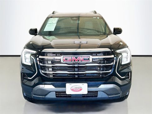 Used 2026 GMC Terrain Elevation w/ Elevation Premium Package image 2