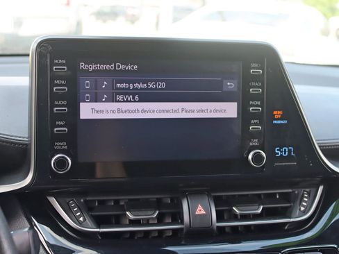 Used 2019 Toyota C-HR LE image 22