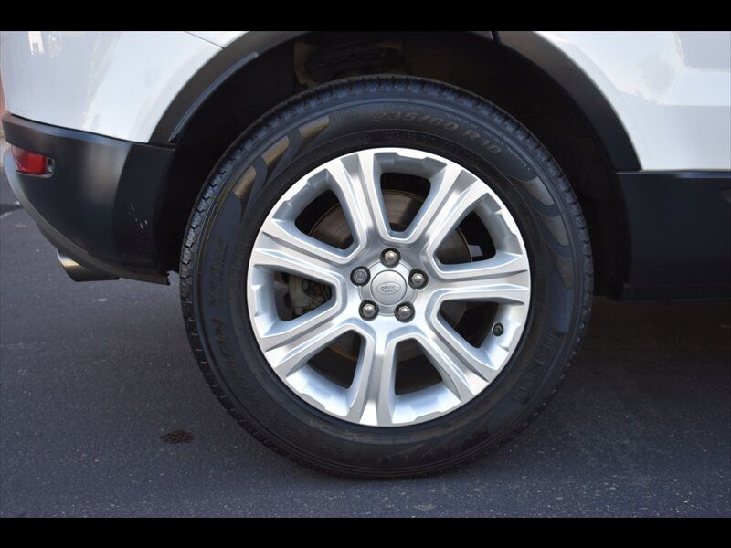 Used 2018 Land Rover Range Rover Evoque SE AWD/4WD image 35