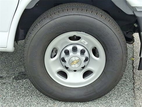New 2025 Chevrolet Express 3500 w/ Power Convenience Package image 6
