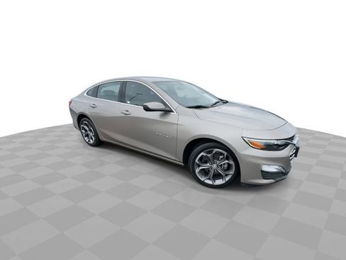 Used 2024 Chevrolet Malibu LT FWD image 2