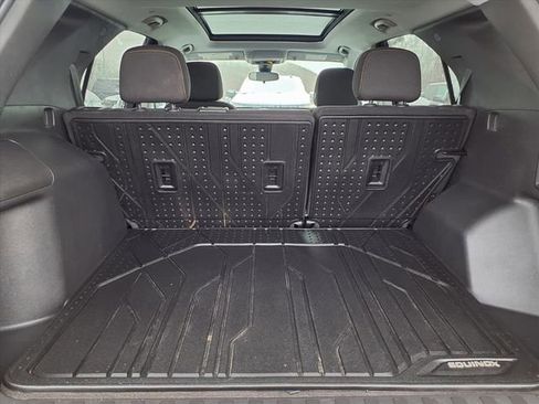 Used 2023 Chevrolet Equinox LT image 21