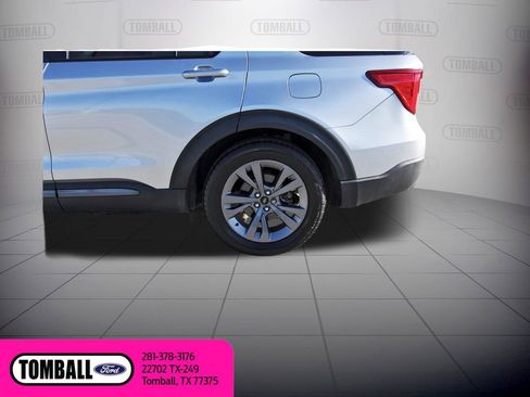 Certified 2022 Ford Explorer XLT w/ Equipment Group 202A image 31