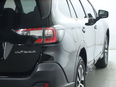 Used 2022 Subaru Outback Premium image 44
