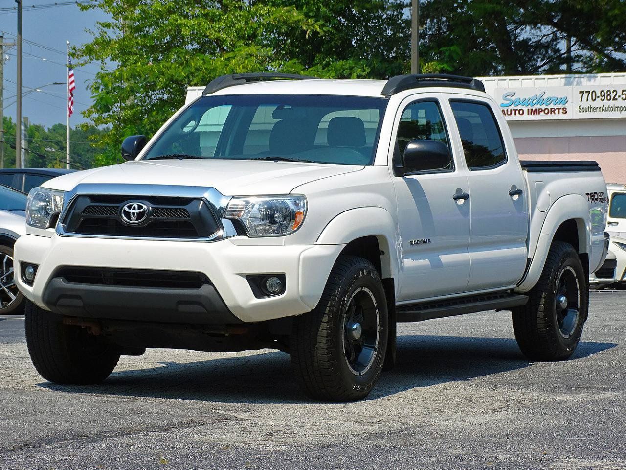 Used 2015 Toyota Tacoma 4x4 Double Cab w/ TRD Off-Road Package image 9
