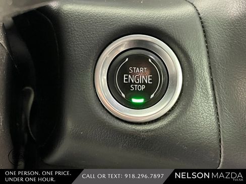 Used 2021 GMC Yukon SLT w/ SLT Premium Package image 32