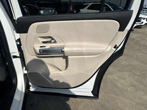 New 2026 Mercedes-Benz GLB 250 4MATIC image 18