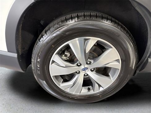 Certified 2024 Subaru Ascent Premium w/ Convenience Package image 40