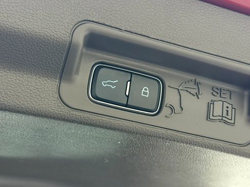 Used 2020 Ford Explorer Platinum w/ Premium Technology Package image 64