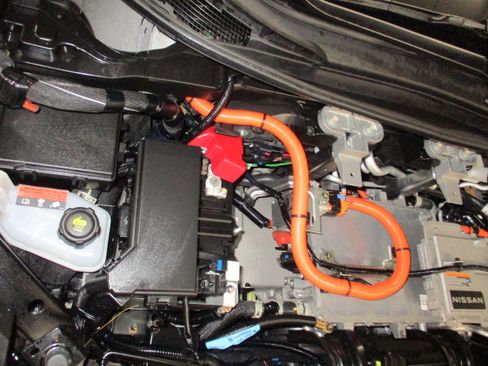 Used 2023 Nissan Ariya AWD image 37