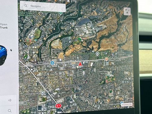 Used 2020 Tesla Model 3 Standard Range Plus image 17