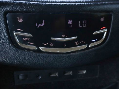 Used 2017 Cadillac Escalade ESV Platinum image 44