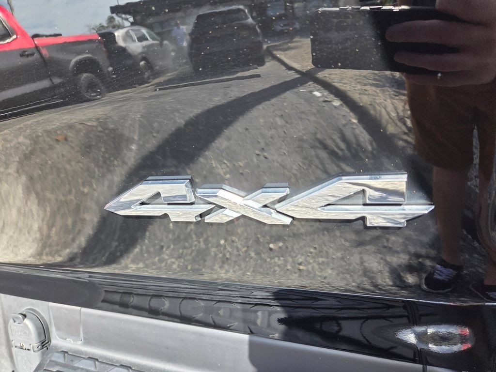 Used 2022 RAM 1500 Big Horn AWD/4WD image 14