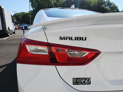 Used 2024 Chevrolet Malibu RS FWD image 13