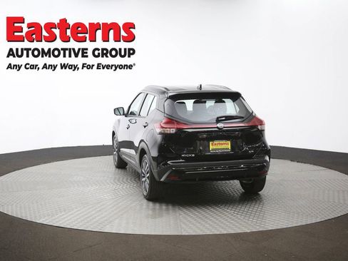 Used 2024 Nissan Kicks SR image 65